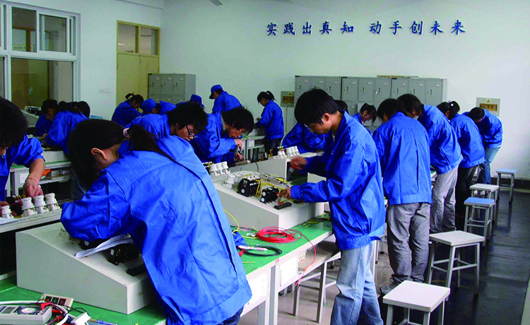 電工技能大賽在南昌百瑞職業培訓技術學校舉辦